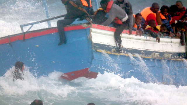 Ansa.it: 'Oltre 100 morti al largo della Libia', sotto l'articolo c'&egrave; chi sostiene che non sia vero e chi dice che 'non ci riguarda'