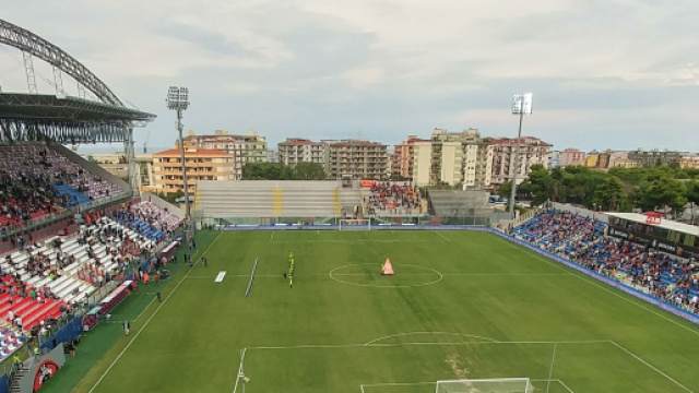Lo Stadio Comunale "Ezio Scida" di Crotone