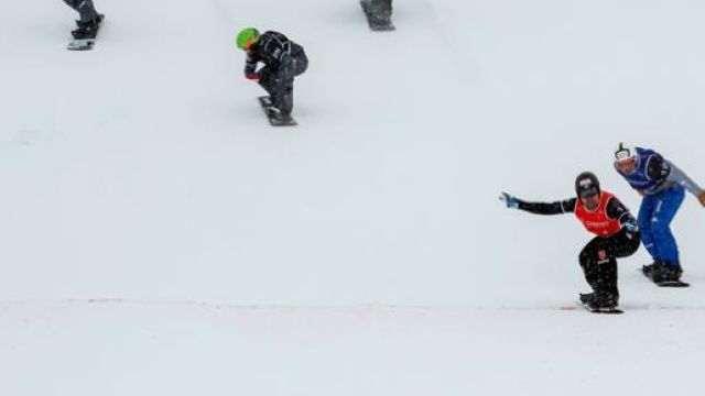 Cormayeur, 25enne cade dallo snowboard dopo un salto da una roccia e muore