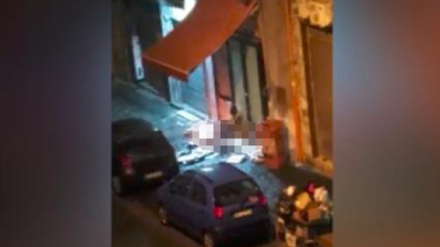 Napoli, polveriera Vasto: profugo africano accende il fuoco e si masturba in strada - Il Mattino