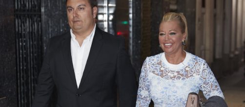 Bel&eacute;n Esteban acompa&ntilde;ada por su futuro marido Miguel Marcos