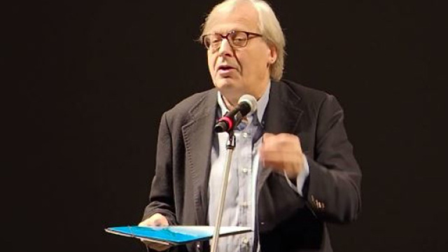Vittorio Sgarbi attacca ancora il M5S