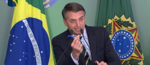 Bolsonaro assina decreto para facilitar posse de arma (Reprodu&ccedil;&atilde;o/G1)