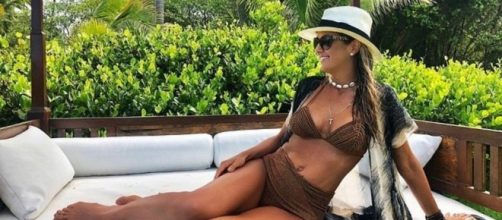 Ticiane, orgulhosa, posta foto mostrando a barriga de 3 meses (Reprodu&ccedil;&atilde;o/Instagram)