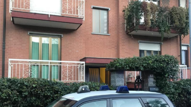 Torino, strangola il figlio con un cavo del computer, poi si consegna: 'Venite a prendermi'