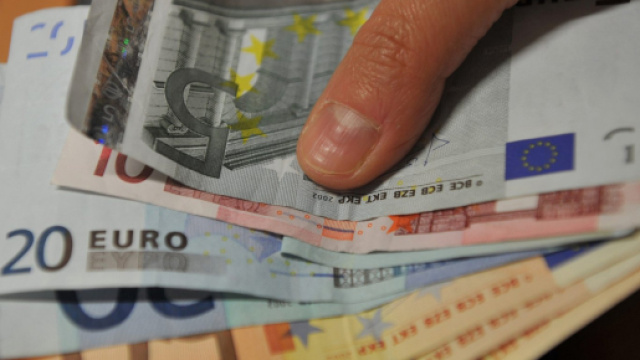 Nuovi stipendi per colf e badanti, nuove tabelle pubblicate ed aumenti confermati.