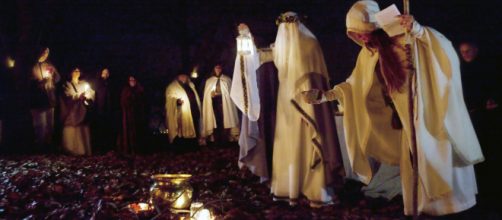 Neopaganesimo e donne, il ritorno delle streghe | Corriere.it - corriere.it
