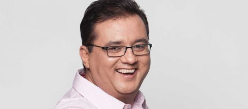 Geraldo Lu&iacute;s comanda o programa 'Domingo Show'. (Reprodu&ccedil;&atilde;o: R7)