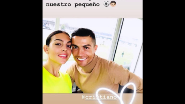 Juvemtus, Cristiano Ronaldo e Georgina fanno il tifos per Cristiano Jr.