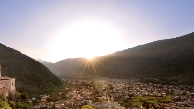 Sondrio: 21enne muore intossicato da monossido di carbonio, la fidanzata versa in gravi condizioni.