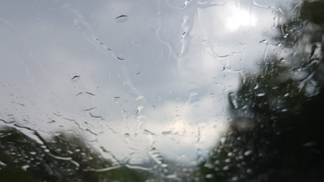 Meteo, in arrivo l'impulso polare: previste nevicate a bassa quota e temporali