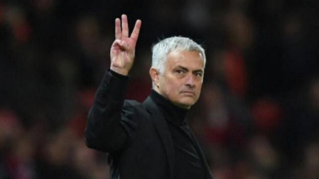 Mourinho, stadio Old Trafford, ricorda il Triplete ai tifosi juventini