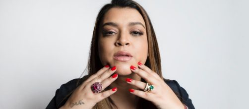 &Agrave; frente do Expresso 2222, Preta Gil chora em abertura de camarote ... - com.br