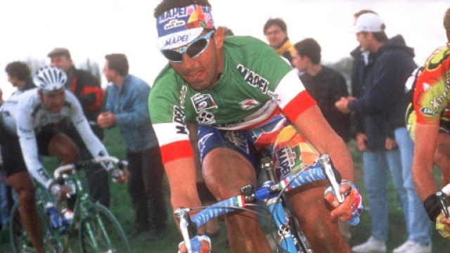 Andrea Tafi, vincitore della Parigi Roubaix nel 1999