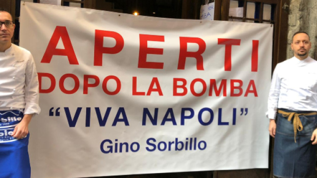 Napoli, Gino Sorbillo riapre la pizzeria dopo la bomba - scattidigusto.it