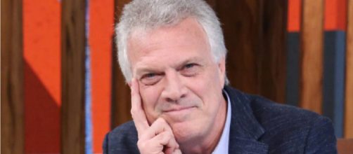 Eles n&atilde;o perderam tempo e se casaram diversas vezes. (Foto/Reprodu&ccedil;&atilde;o via Famosidades).