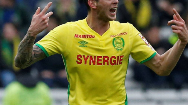 L'aereo dove viaggiava Emiliano Sala, neo attaccante del Cardiff, potrebbe essere caduto in mare