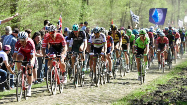 Paris-Roubaix : 5 &eacute;quipes fran&ccedil;aises invit&eacute;es