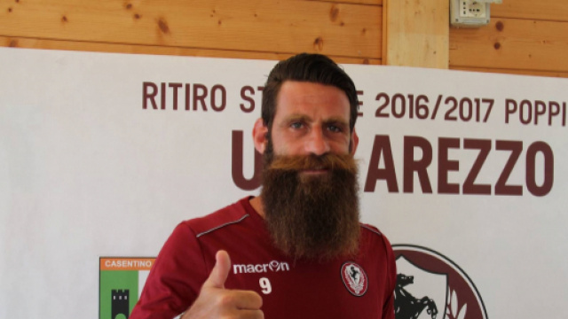 Arezzo-Pisa, l'ex Davide Moscardelli affronta l'Arezzo da capitano nerazzurro.