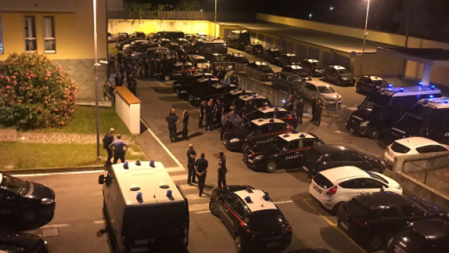 Maxi blitz a Zingonia nella notte, clandestini e droga nelle Torri ... - giornaleditreviglio.it
