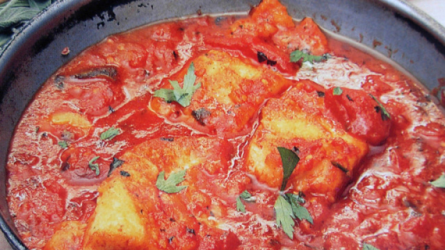 Baccal&agrave; all'emiliana in umido.