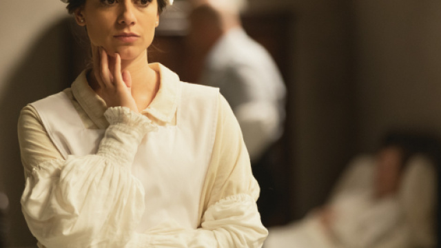 Julieta verr&agrave; violentata da Molero e da suo figlio Lamberto, che saranno uccisi da Carmelo Leal. Roberto arriva alla Casona, Alvaro ama Elsa.