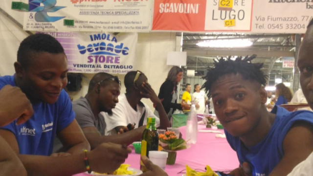 Monza: richiedenti asilo picchiano e sequestrano mediatore culturale, 4 arresti