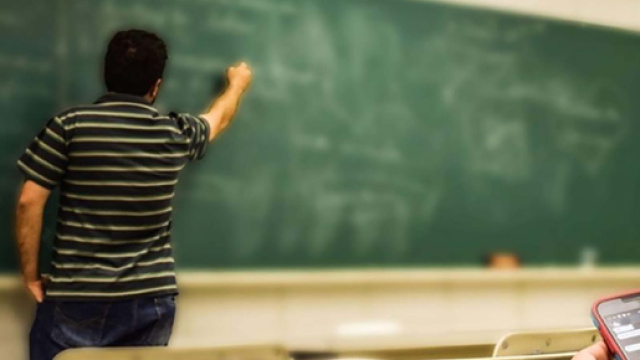 Via i telefonini dalla aule: due nuove proposte di legge - avvenire.it