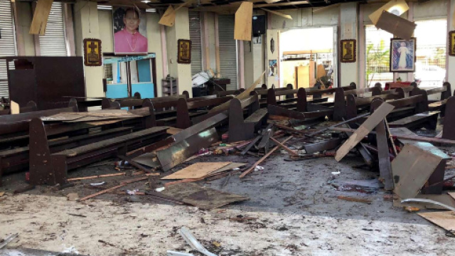 Filippine, strage alla cattedrale cristiana di Jolo: almeno 19 ... - lavocedeltrentino.it