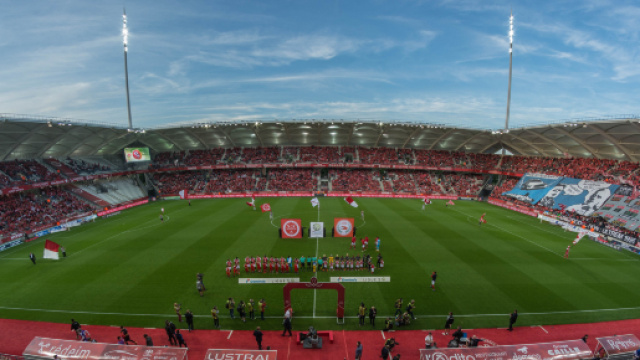 Reims et N&icirc;mes : les deux promus esp&egrave;re bien se maintenir parme l'&eacute;lite