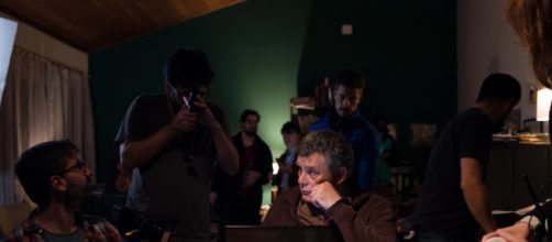 Foto mostra os bastidores da s&eacute;rie 'Contracapa', da TV Brasil (Divulga&ccedil;&atilde;o/GP7 Cinema).