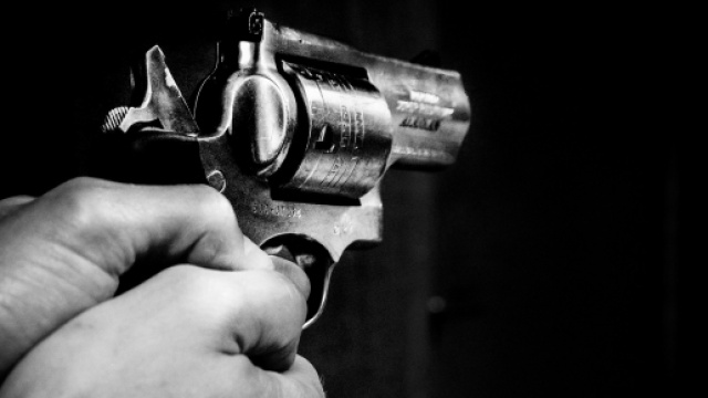 Samuel Rehn, campione di trotto, prima uccide i figli e poi si suicida.