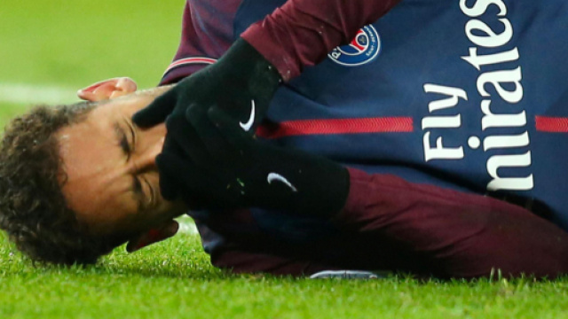 Neymar sera forfait &agrave; Manchester United ! - parisfans.fr