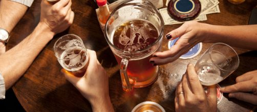 Tomarse una cerveza tras el trabajo es muy bueno para la salud