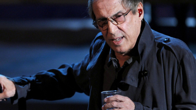 Adriano Celentano ammette il flop di Adrian: 'Ho sabotato coscientemente l'audience di Canale 5'.