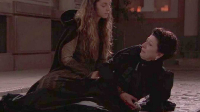 Anticipazioni Una Vita: Ursula viene pugnalata dalla figlia Olga
