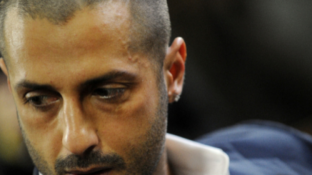 Fabrizio Corona, nuovo look: capelli rasati a zero e tante critiche.