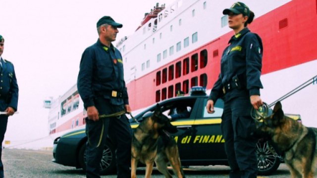 Il giovane &egrave; stato fermato al porto di Olbia dalla Finanza.