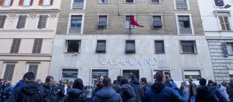 Il M5S vuole sfrattare CasaPound ma vota contro lo sgombero degli immigrati
