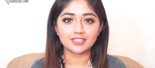 Having combination skin can be quite the challenge. [Image source: Corallista/YouTube]