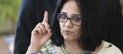 Ministra Damares Alves causa pol&ecirc;mica nas redes sociais (Valter Campanato/Ag&ecirc;ncia Brasil)