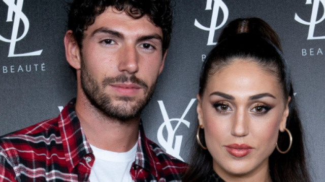Cecilia e Ignazio progettano il futuro, Belen e Stefano complici e sorridenti con Santiago