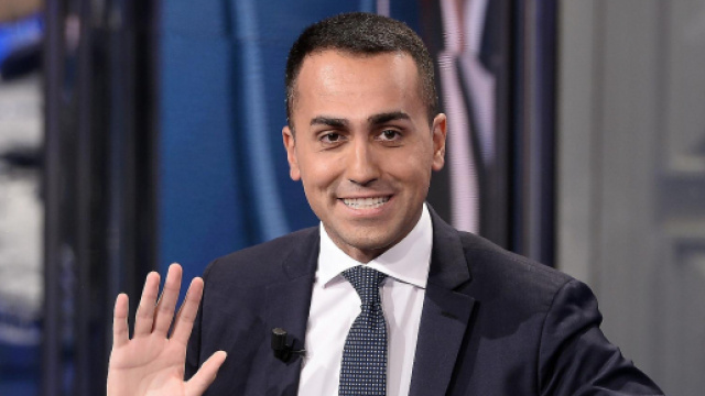 Reddito di cittadinanza, Di Maio dice solo agli italiani