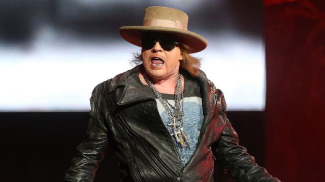Axl Rose in tour con gli AC/DC al posto di Brian Johnson - onstageweb.com
