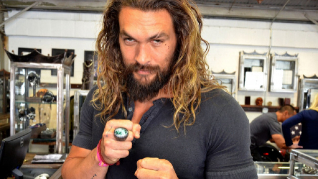 Jason Momoa, Khal Drogo in Game of Thrones, &egrave; stato eletto l'uomo pi&ugrave; bello del mondo