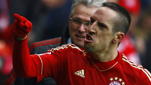 Franck Ribery replica agli insulti sui social, il Bayern lo multa.