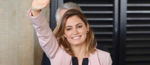 Michelle tatuou o nome 'Jair' no pulso direito. (Foto Reprodu&ccedil;&atilde;o)