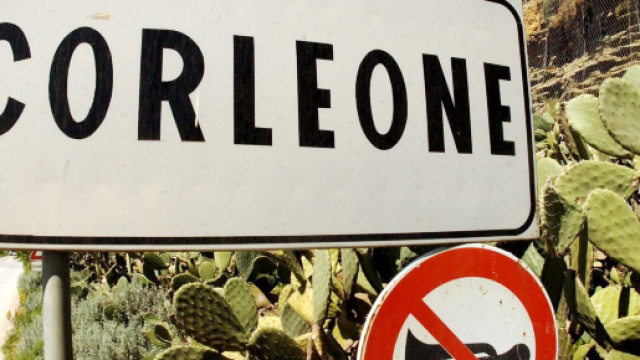 A Corleone &egrave; diventato un caso la richiesta della moglie del boss di un sussidio di povert&agrave;.