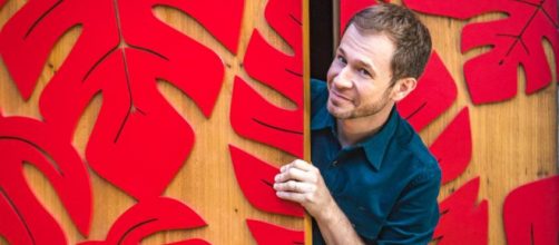 Tiago Leifert, apresentador do programa. (Reprodu&ccedil;&atilde;o/Metropolitana FM)