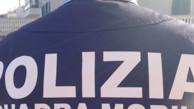 Ancona, centri massaggi a luci rosse: 5 arresti e 6 persone indagate